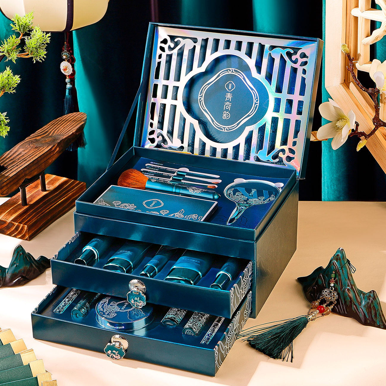 Green Lotus Beauty Makeup And Skin Care 18pcs